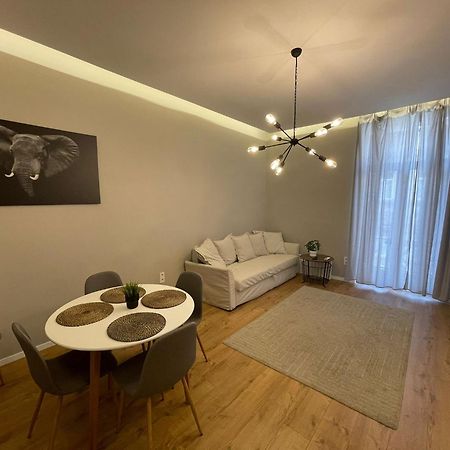 City Center 2, Cozy And Modern 2Br In The City Center บูดาเปสต์ ภายนอก รูปภาพ