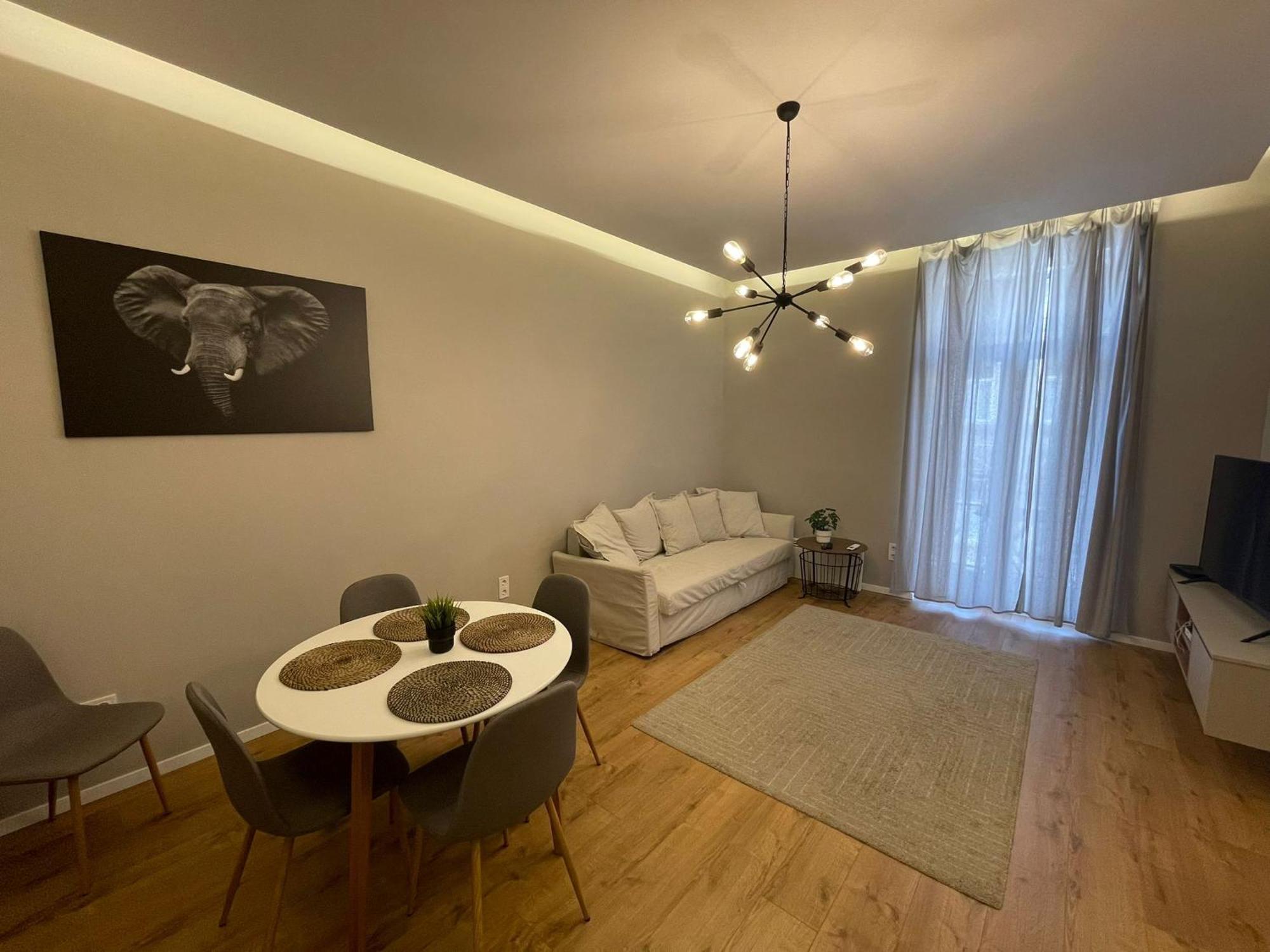 City Center 2, Cozy And Modern 2Br In The City Center บูดาเปสต์ ภายนอก รูปภาพ